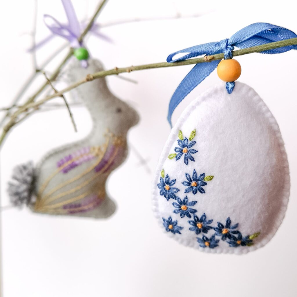 Easter decorations from felt - bunny and egg