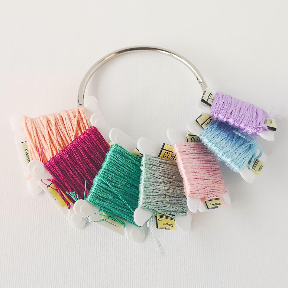 Floss on - etmdesigns.eu - How to organize embroidery floss - 2 https://etmdesigns.eu/2021/01/15/how-to-organize-embroidery-floss/ -